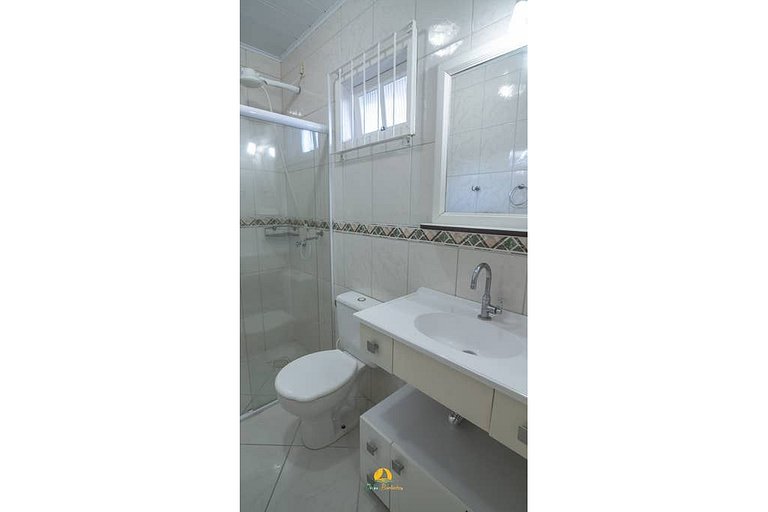 Excelente casa em Bombinhas á 200mts do mar - WIFI