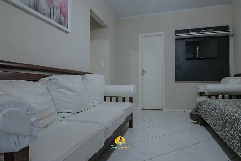 Excelente casa em Bombinhas á 200mts do mar - WIFI