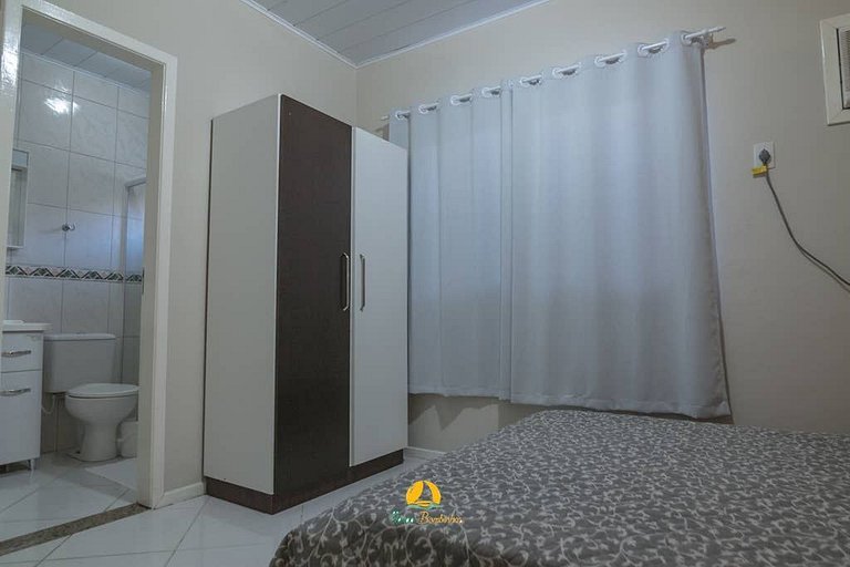 Linda casa em Bombinhas á 200MTS do MAR - WIFI