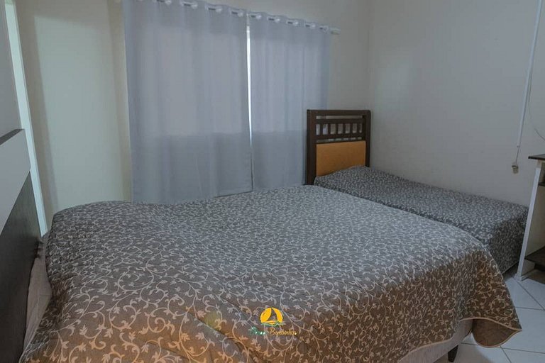 Linda casa em Bombinhas á 200MTS do MAR - WIFI