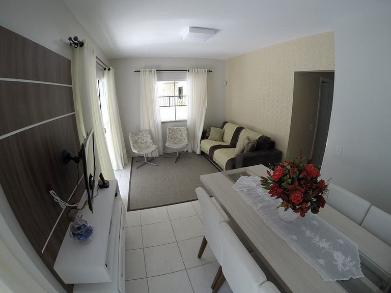 Linda Casa de 03 dormitórios, para até 8 pessoas