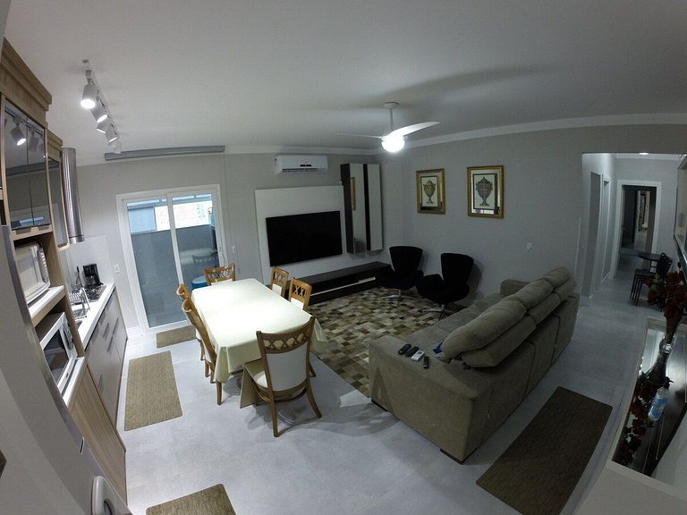 Excelente Apartamento Decorado Centro de Bombinhas