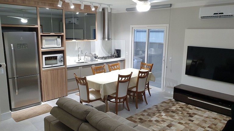Excelente Apartamento Decorado Centro de Bombinhas