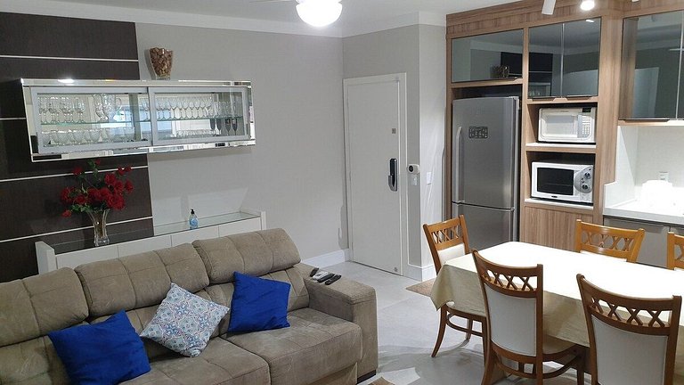 Excelente Apartamento Decorado Centro de Bombinhas