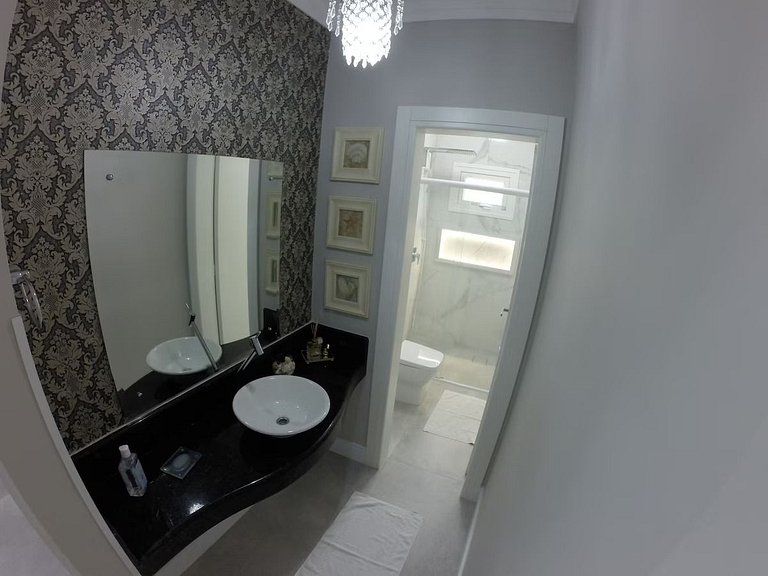 Lindo Apartamento Centro de Bombinhas Alto Padrão