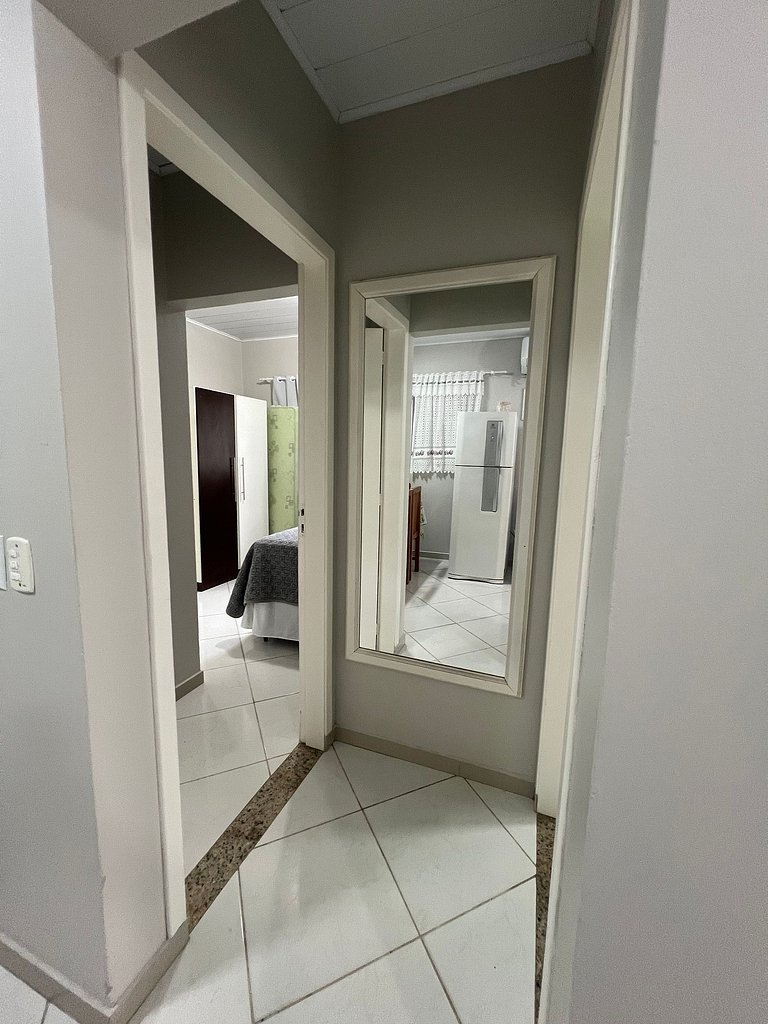 Linda casa em Bombinhas á 200MTS do MAR