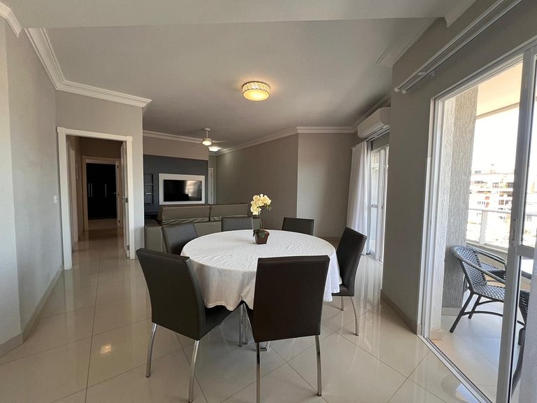 Baia dos Golfinhos 3 dormitórios 301 Frente