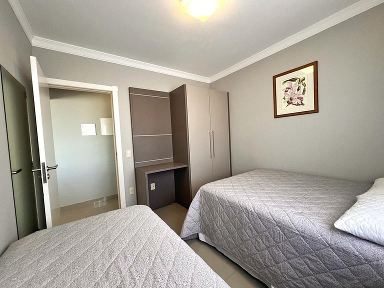 Baia dos Golfinhos 2 dormitórios 302 Frente