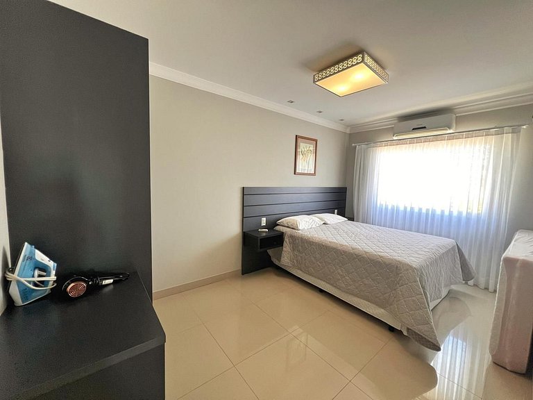 Baia dos Golfinhos 2 dormitórios 302 Frente