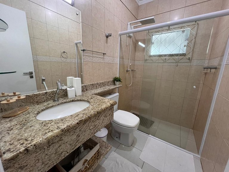 Linda Casa de 03 dormitórios, para até 8 pessoas