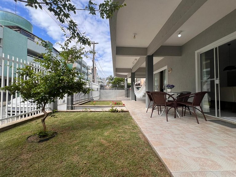 Linda Casa de 03 dormitórios, para até 8 pessoas