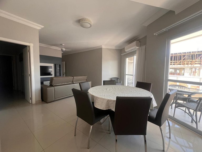 Baía dos Golfinhos 3 dormitórios 201 Frente