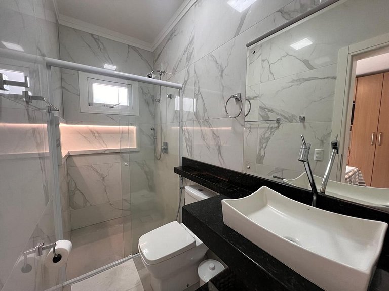 Lindo Apartamento Centro de Bombinhas Alto Padrão