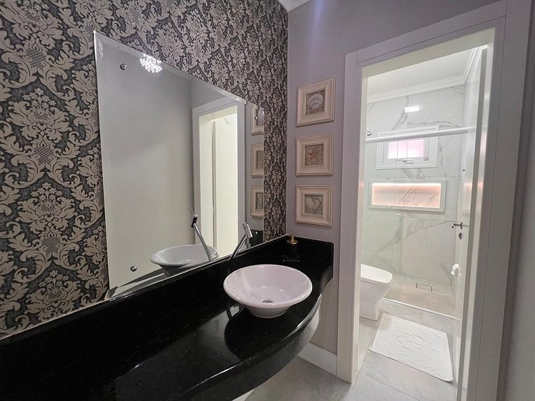 Lindo Apartamento Centro de Bombinhas Alto Padrão