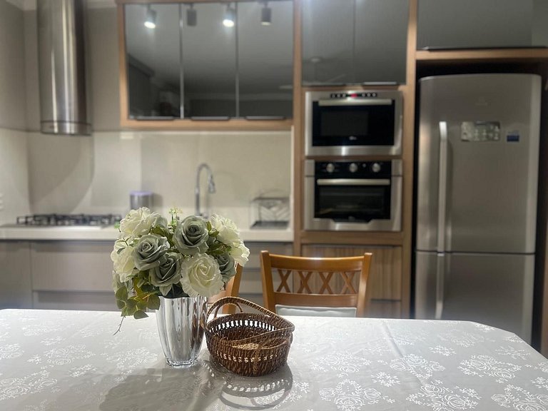 Lindo Apartamento Centro de Bombinhas Alto Padrão