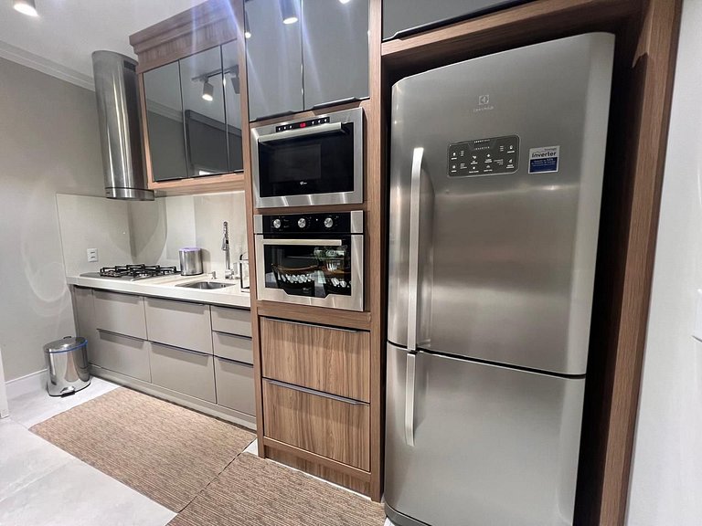 Lindo Apartamento Centro de Bombinhas Alto Padrão