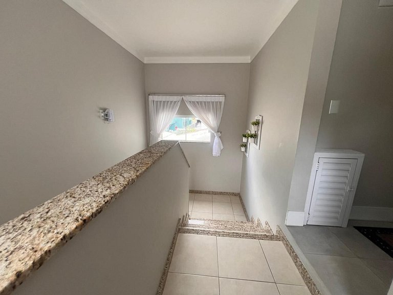 Lindo Apartamento Centro de Bombinhas Alto Padrão